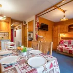 In-out - Heart Of Cosy Apartment, Wifi - L'arcelle Lägenhet *